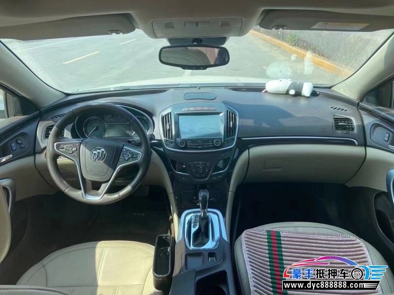 15年别克君越轿车抵押车出售