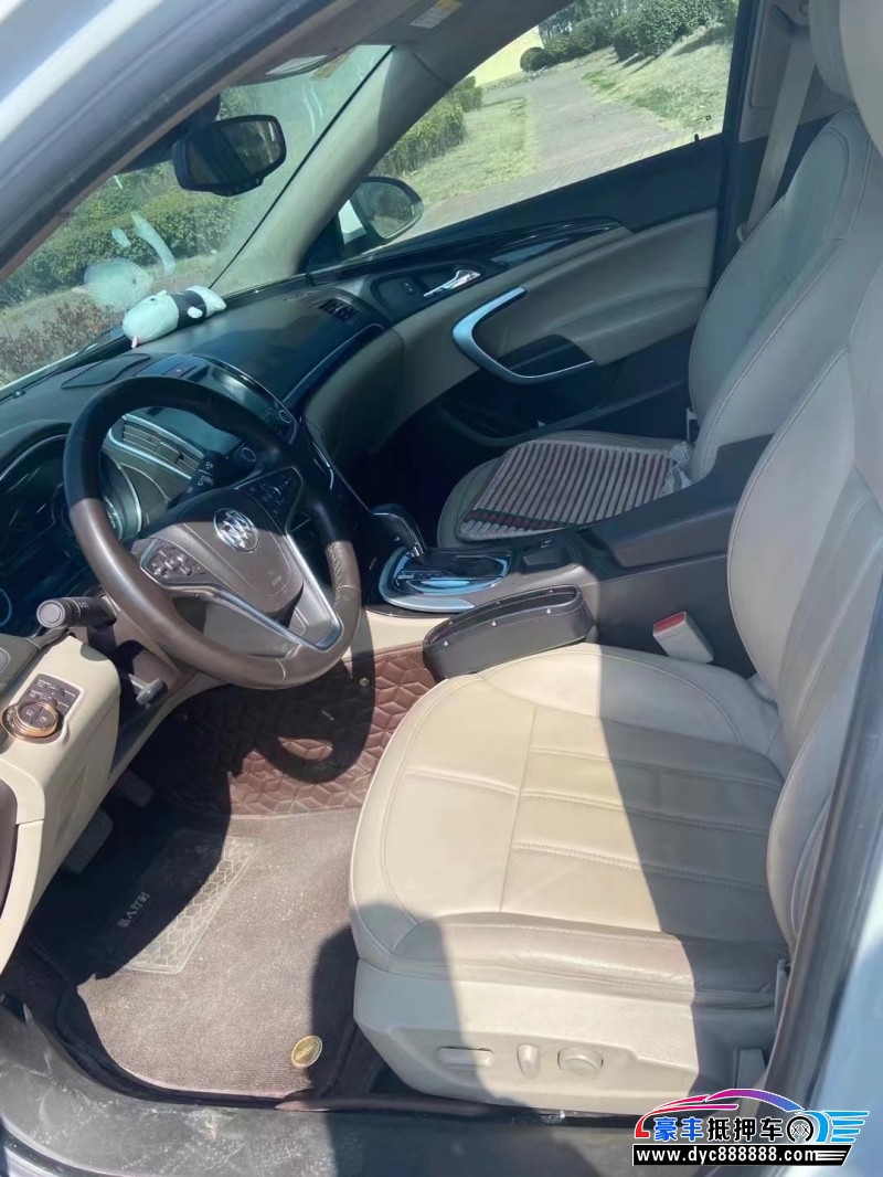 15年别克君越轿车抵押车出售