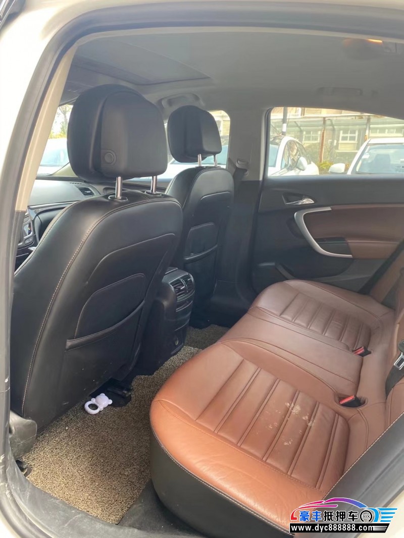 13年别克君威轿车抵押车出售