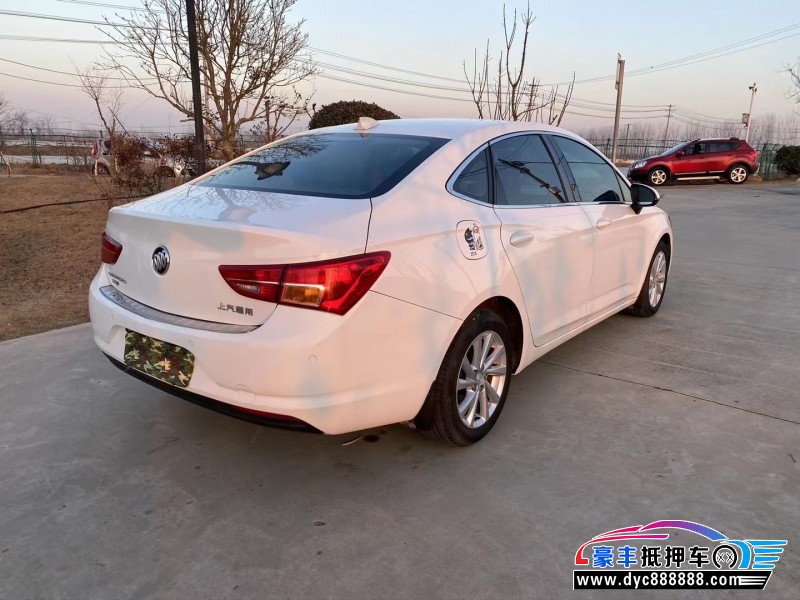 18年别克威朗轿车抵押车出售