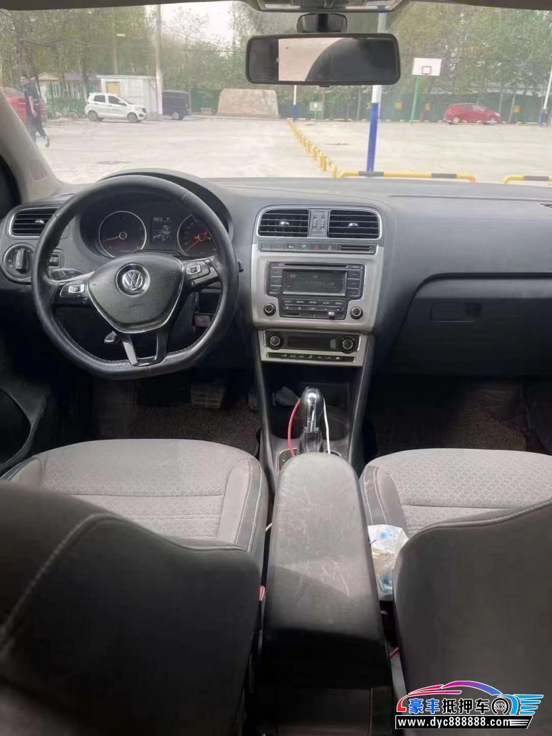 15年大众polo轿车抵押车出售