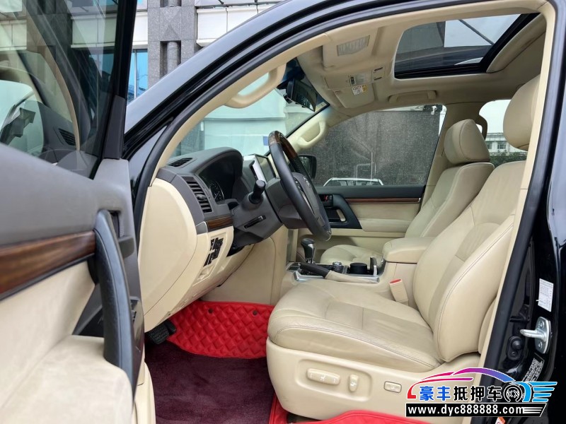 17年丰田兰德酷路泽轿车抵押车出售