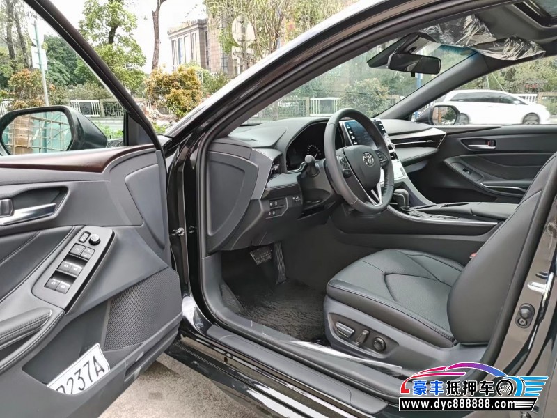 22年丰田亚洲龙轿车抵押车出售