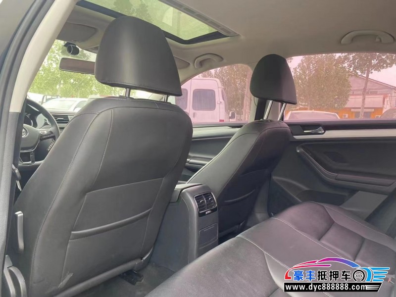 18年大众速腾轿车抵押车出售