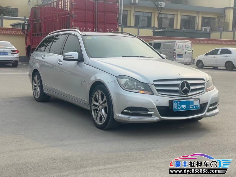 12年奔驰C级轿车抵押车出售