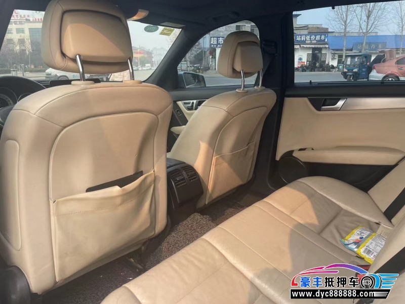 12年奔驰C级轿车抵押车出售