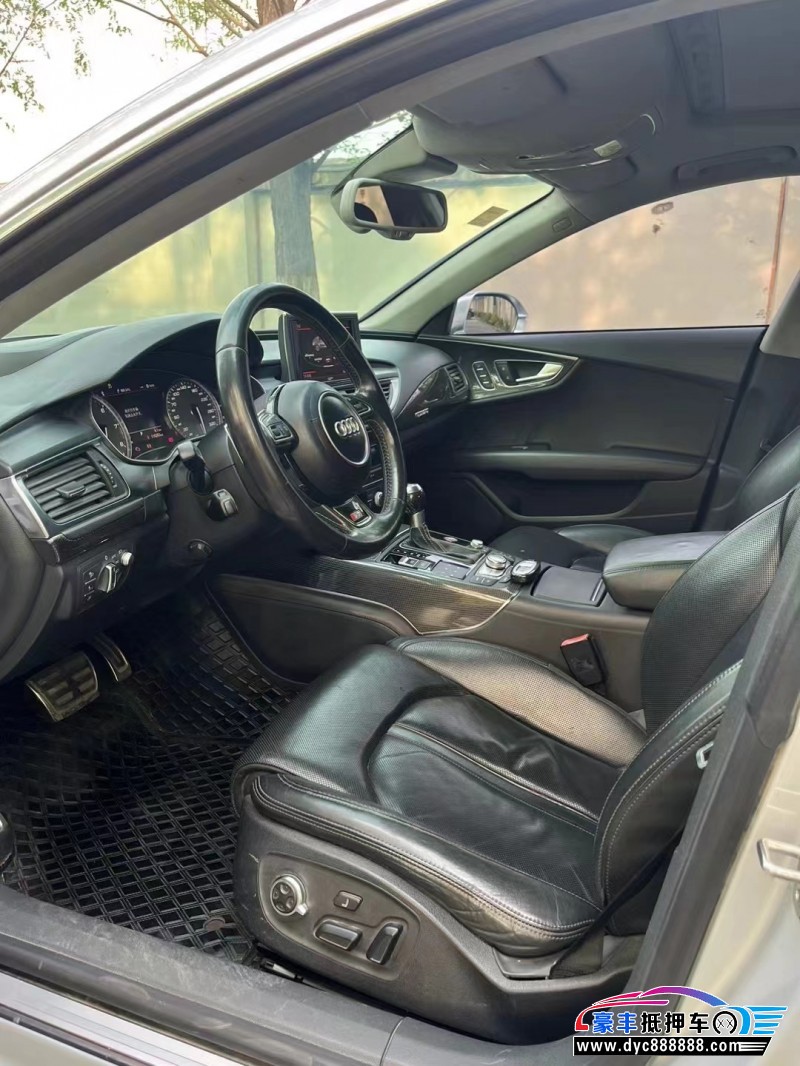 15年奥迪S7轿车抵押车出售