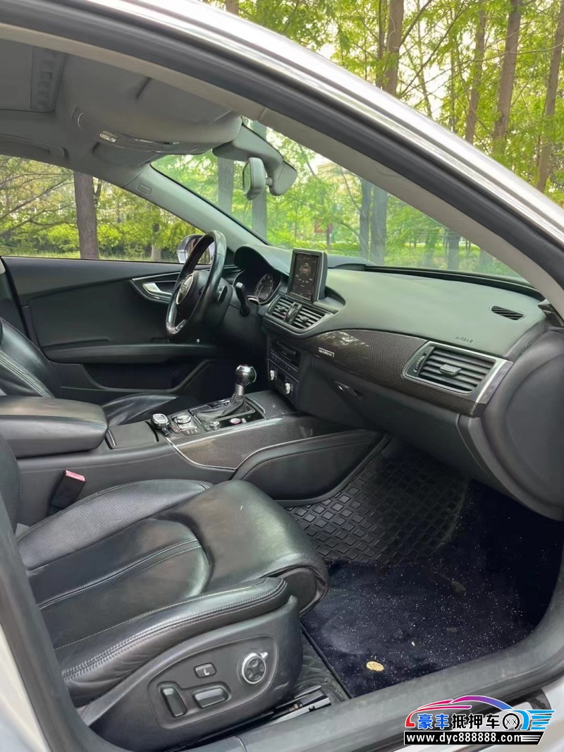 15年奥迪S7轿车抵押车出售