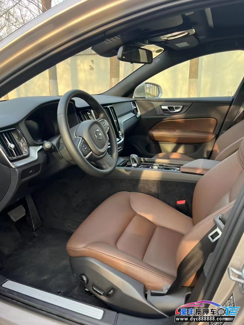 22年沃尔沃S60轿车抵押车出售