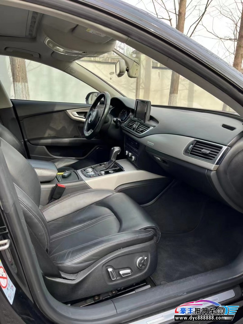 18年奥迪A7轿车抵押车出售