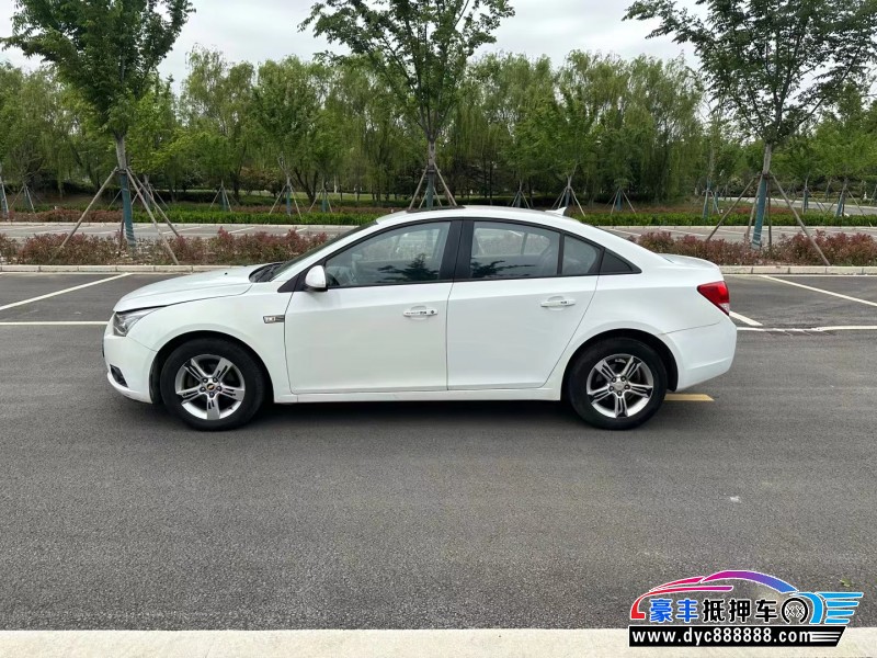 14年雪佛兰科鲁兹轿车抵押车出售