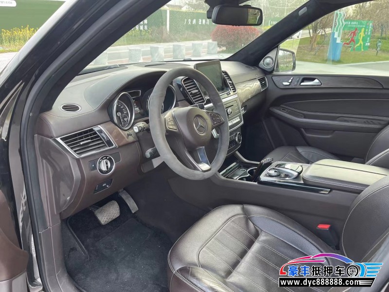 17年奔驰GLE轿车抵押车出售