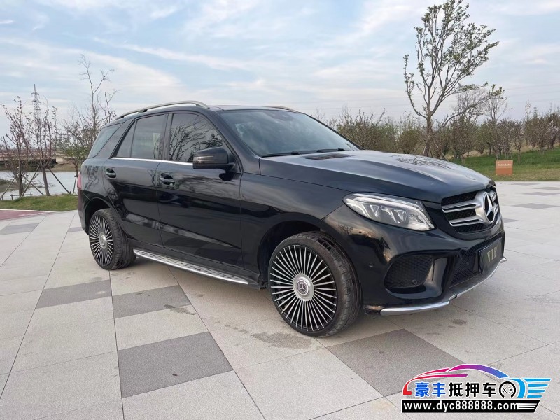 17年奔驰GLE轿车抵押车出售