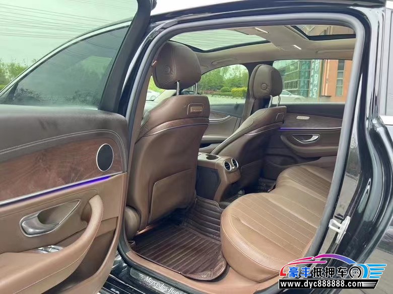 19年奔驰E轿车抵押车出售