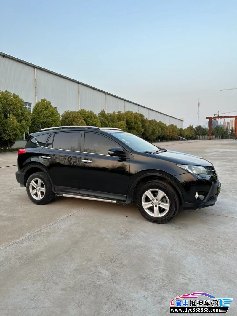 14年丰田RAV4荣放轿车抵押车出售