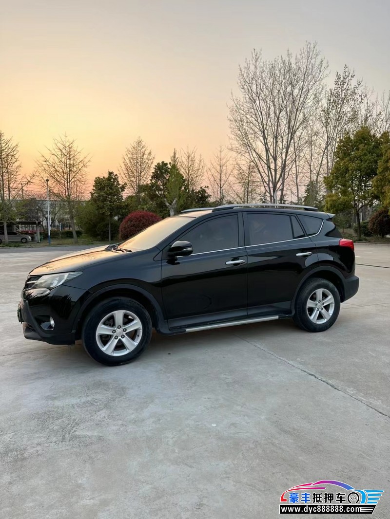 14年丰田RAV4荣放轿车抵押车出售
