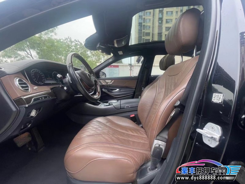 17年奔驰迈巴赫S级轿车抵押车出售