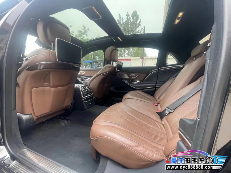 17年奔驰迈巴赫S级轿车抵押车出售