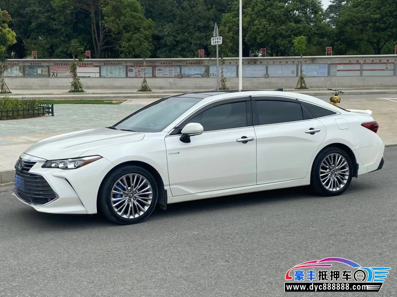 20年丰田亚洲龙轿车抵押车出售