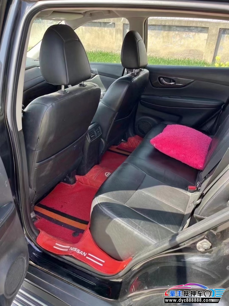 18年日产奇骏SUV抵押车出售