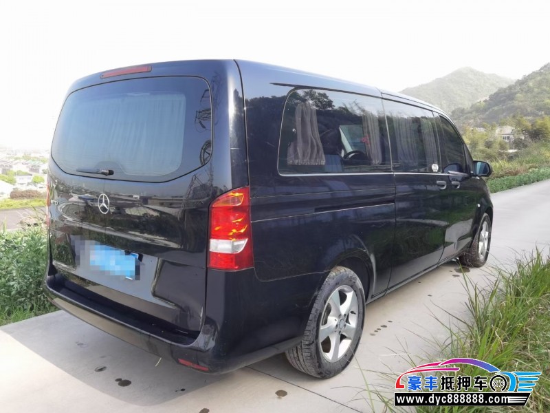17年奔驰威霆MPV抵押车出售
