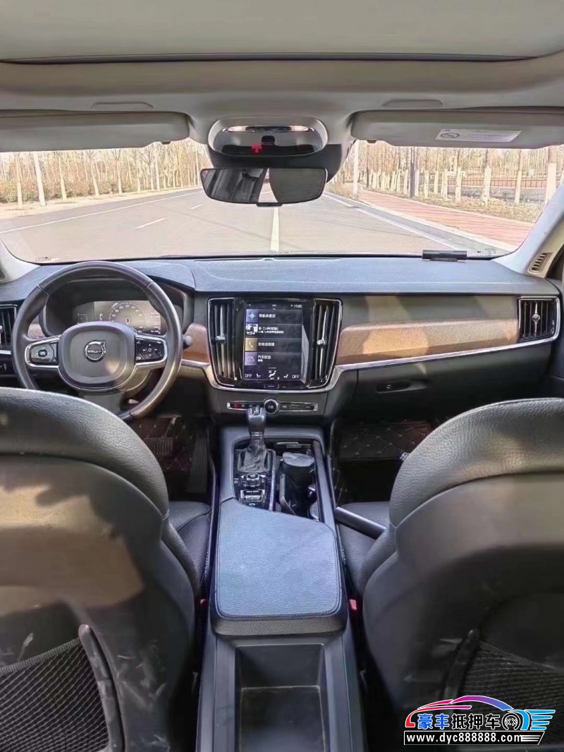 19年沃尔沃S90轿车抵押车出售