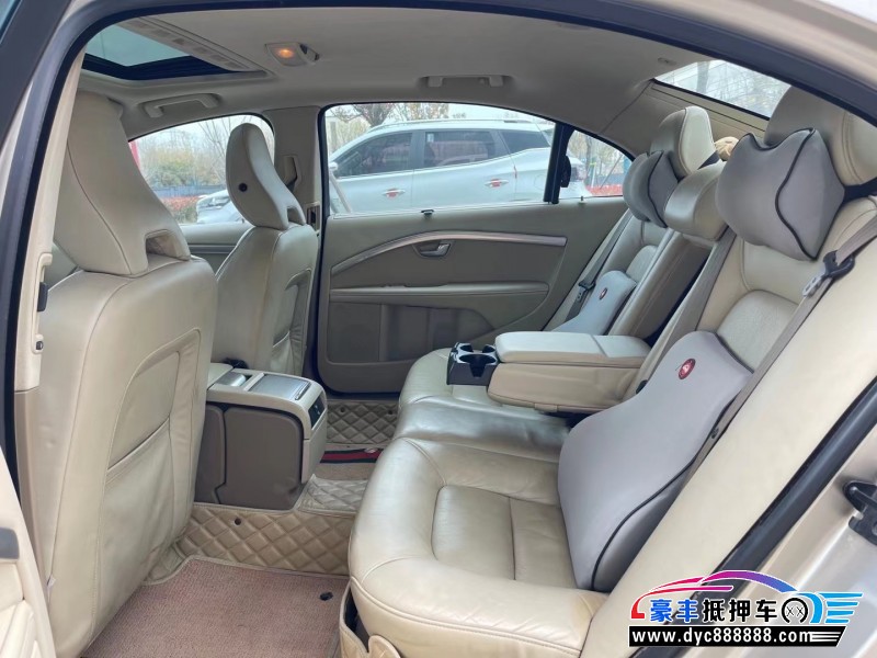 11年沃尔沃S80轿车抵押车出售