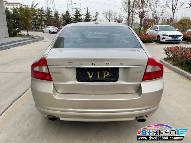 11年沃尔沃S80轿车抵押车出售