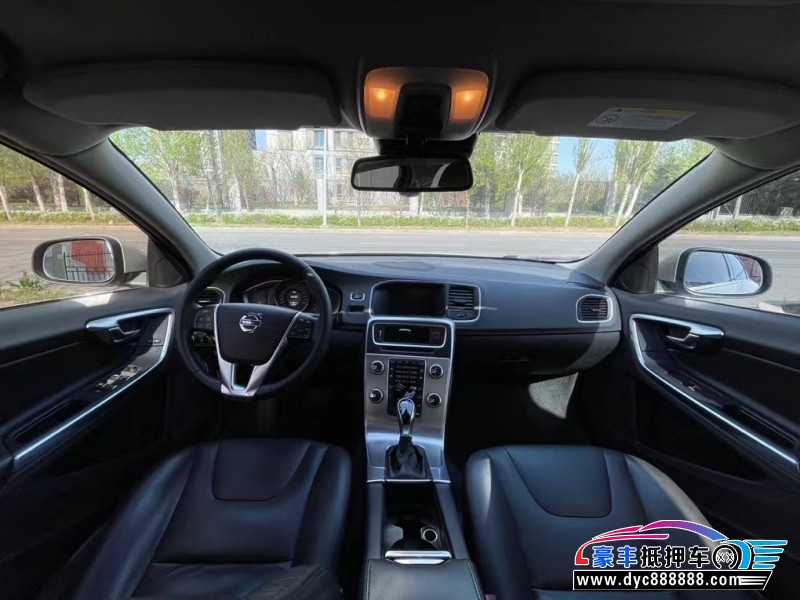 17年沃尔沃S60轿车抵押车出售