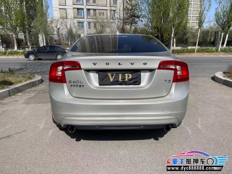 17年沃尔沃S60轿车抵押车出售