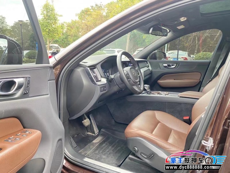 20年沃尔沃XC60轿车抵押车出售