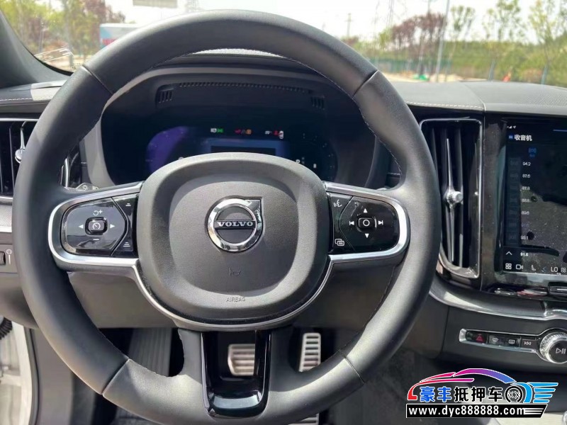 22年沃尔沃XC60轿车抵押车出售