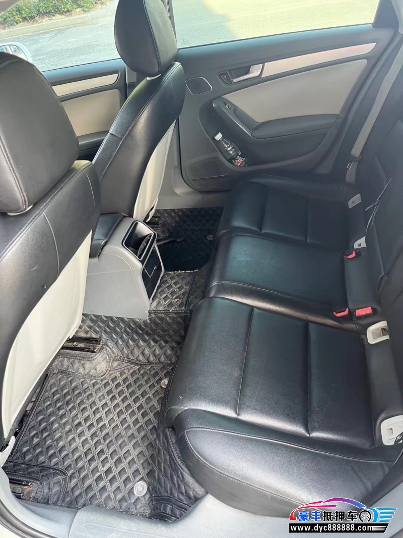 12年奥迪A4轿车抵押车出售