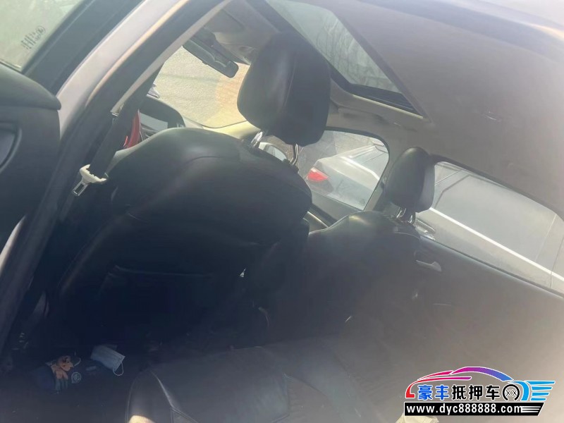 17年福特福克斯轿车抵押车出售