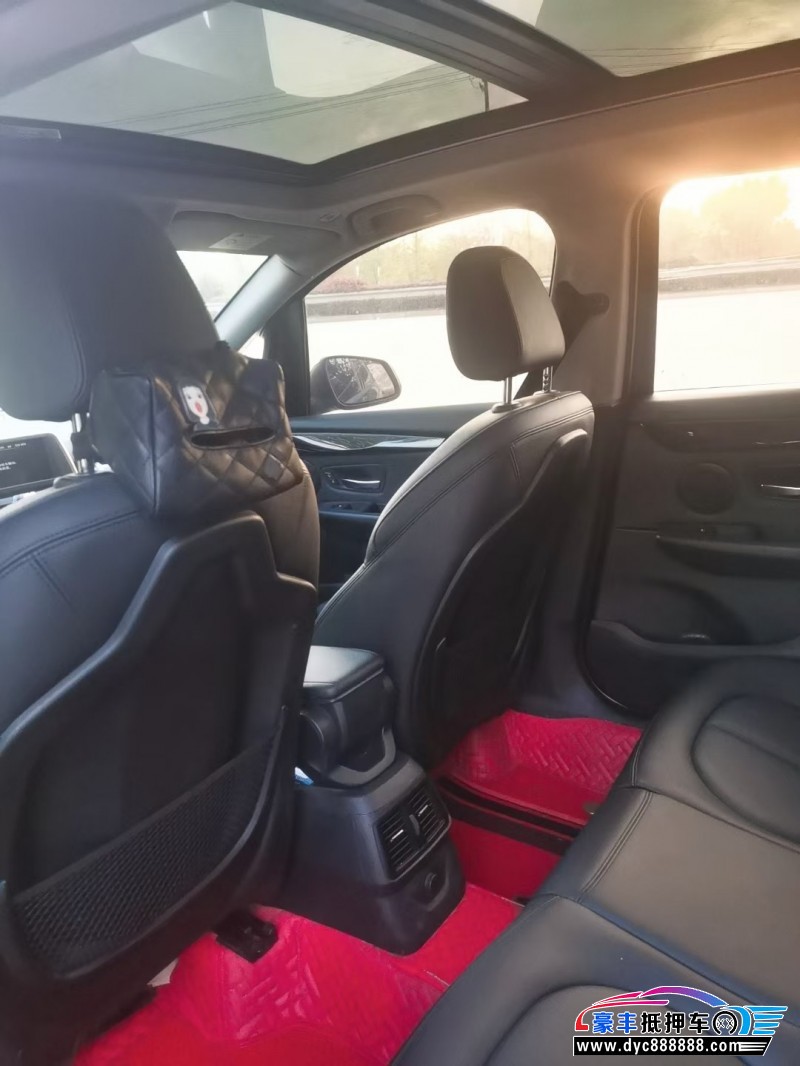 16年宝马2系轿车抵押车出售