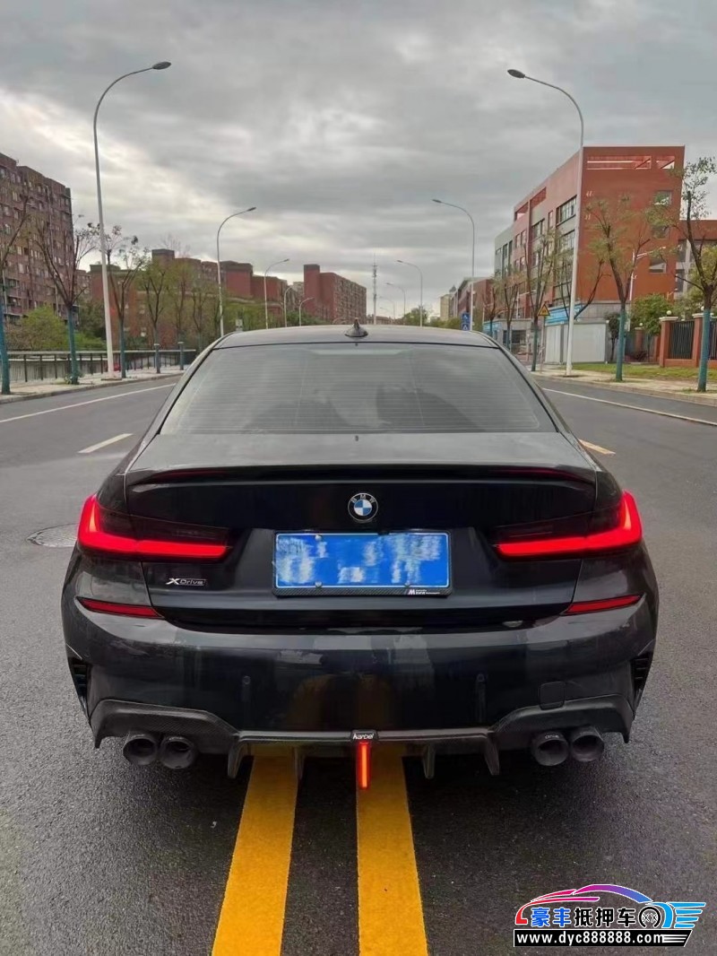 21年宝马3系轿车抵押车出售