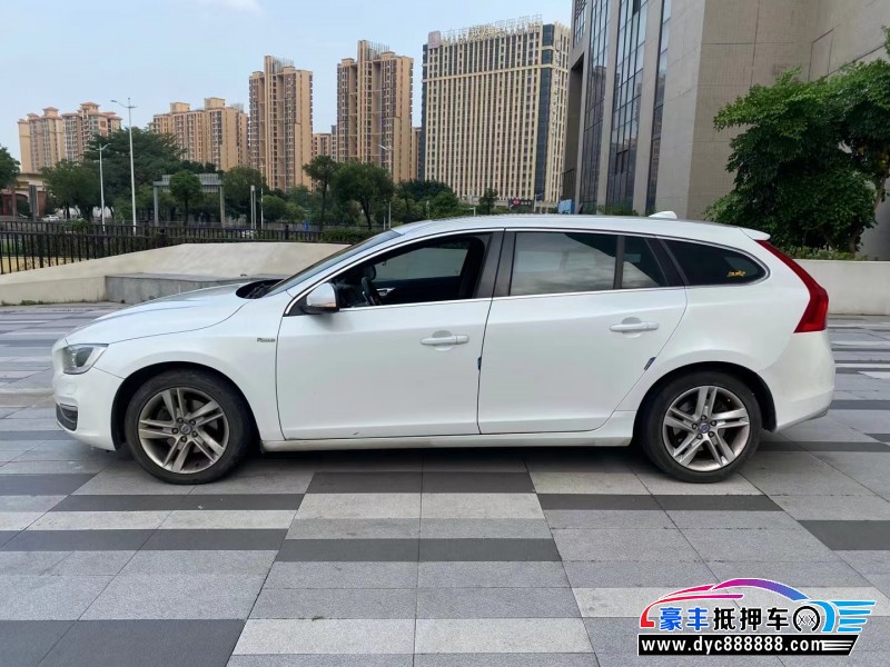 14年沃尔沃V60SUV抵押车出售
