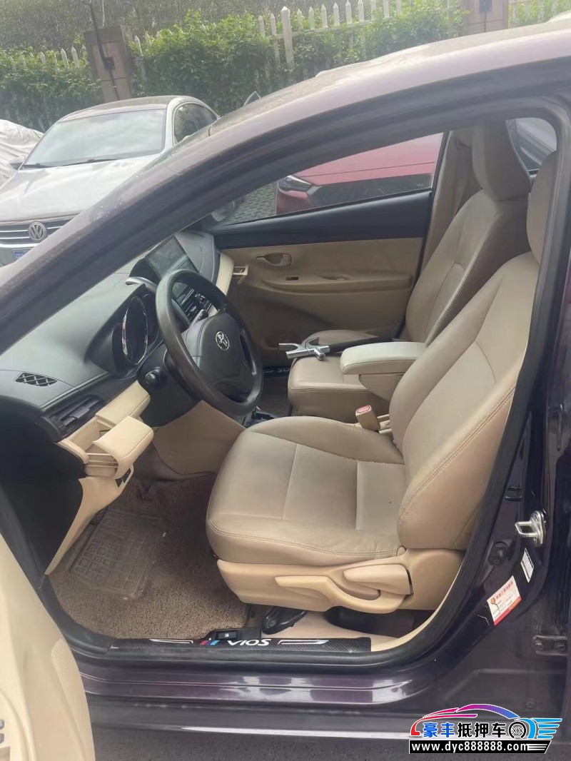 14年丰田威驰轿车抵押车出售