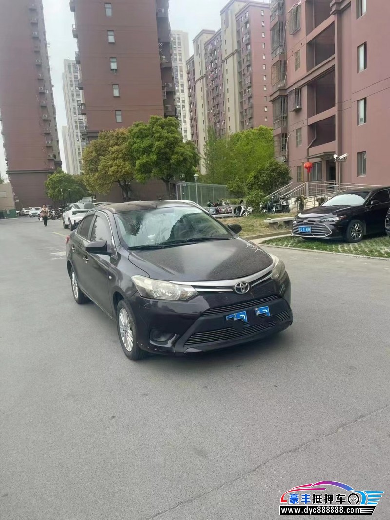 14年丰田威驰轿车抵押车出售