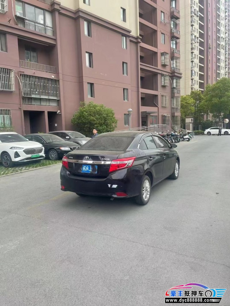 14年丰田威驰轿车抵押车出售