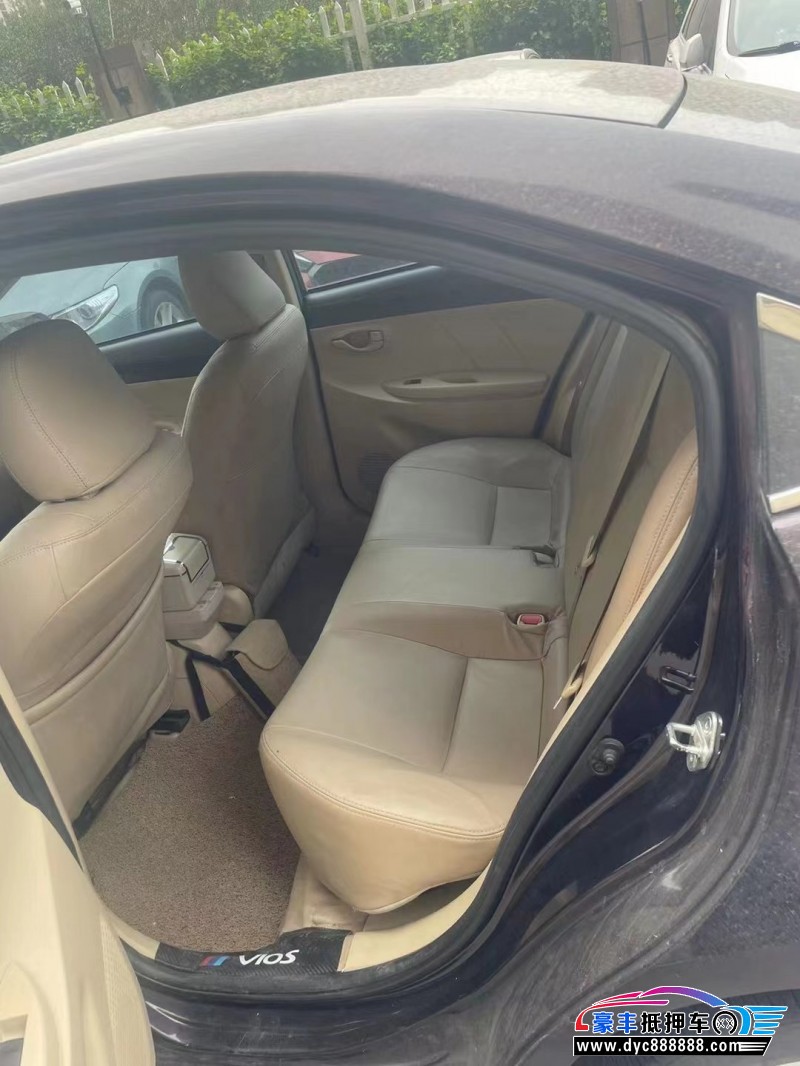 14年丰田威驰轿车抵押车出售