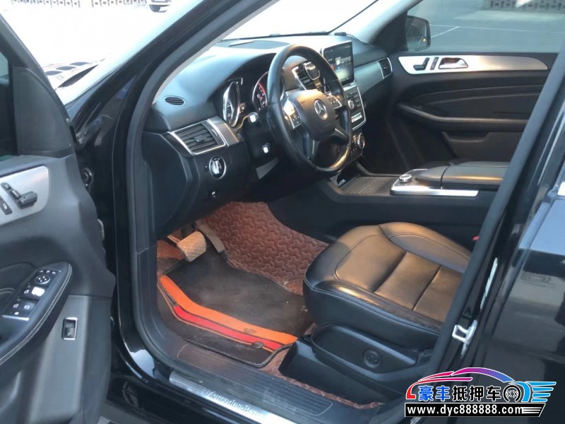 15年奔驰ML轿车抵押车出售