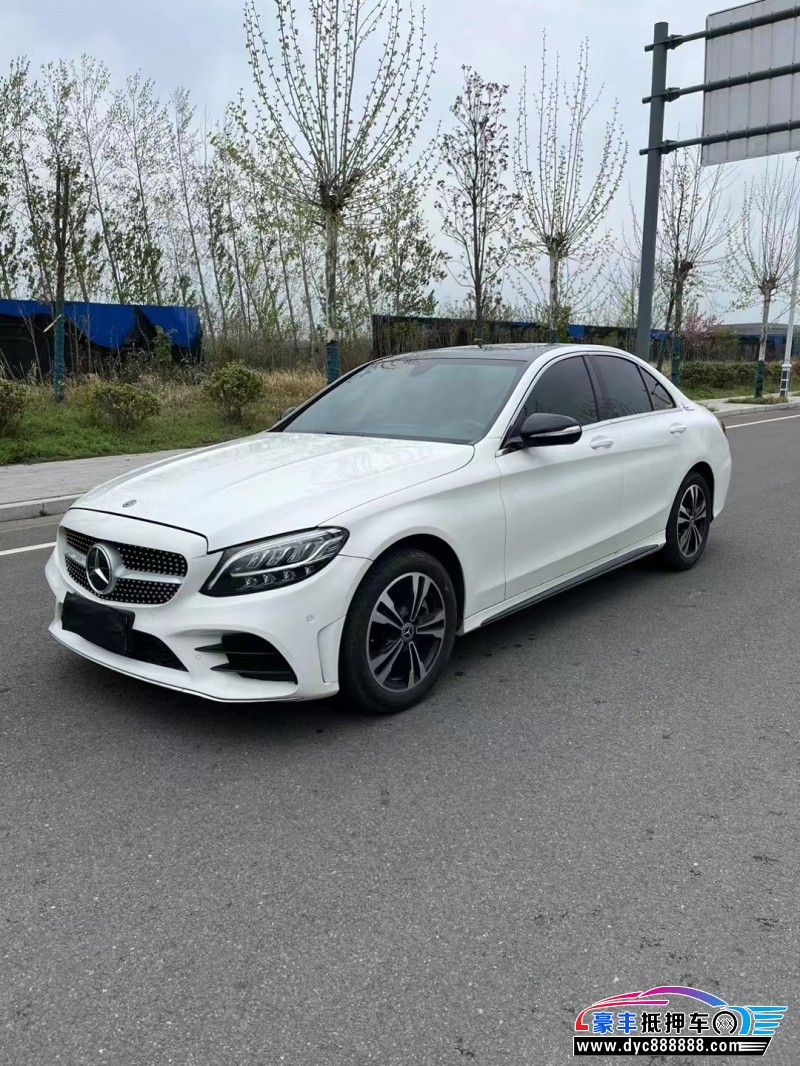 18年奔驰C级轿车抵押车出售