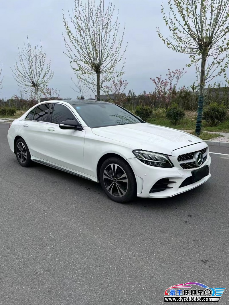 18年奔驰C级轿车抵押车出售
