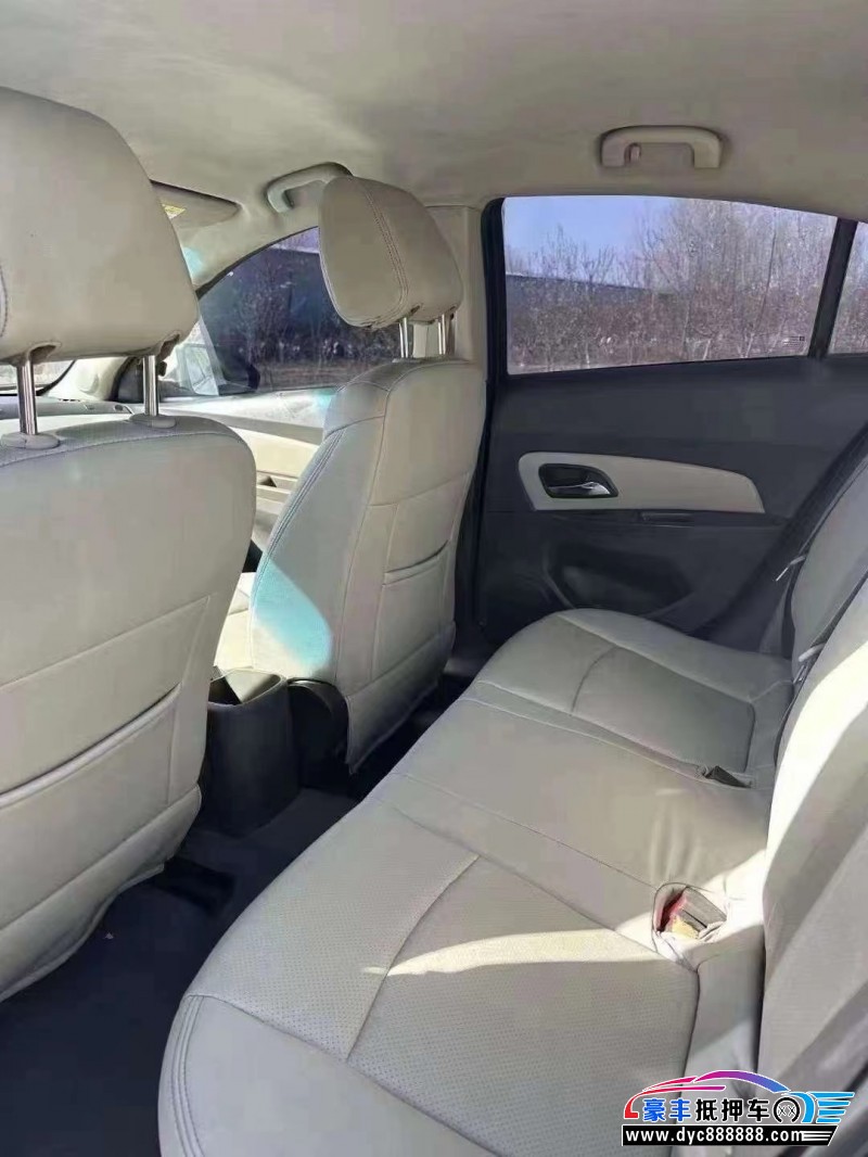 15年雪佛兰科鲁兹轿车抵押车出售