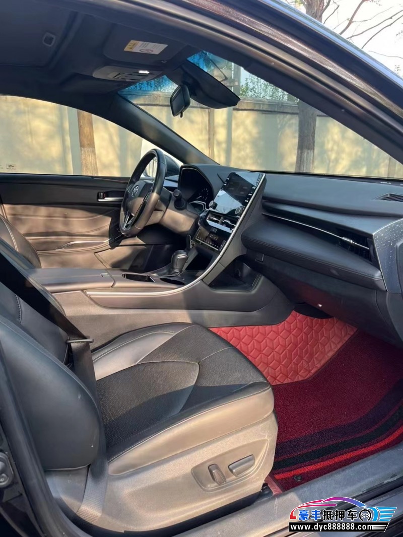 20年丰田亚洲龙轿车抵押车出售