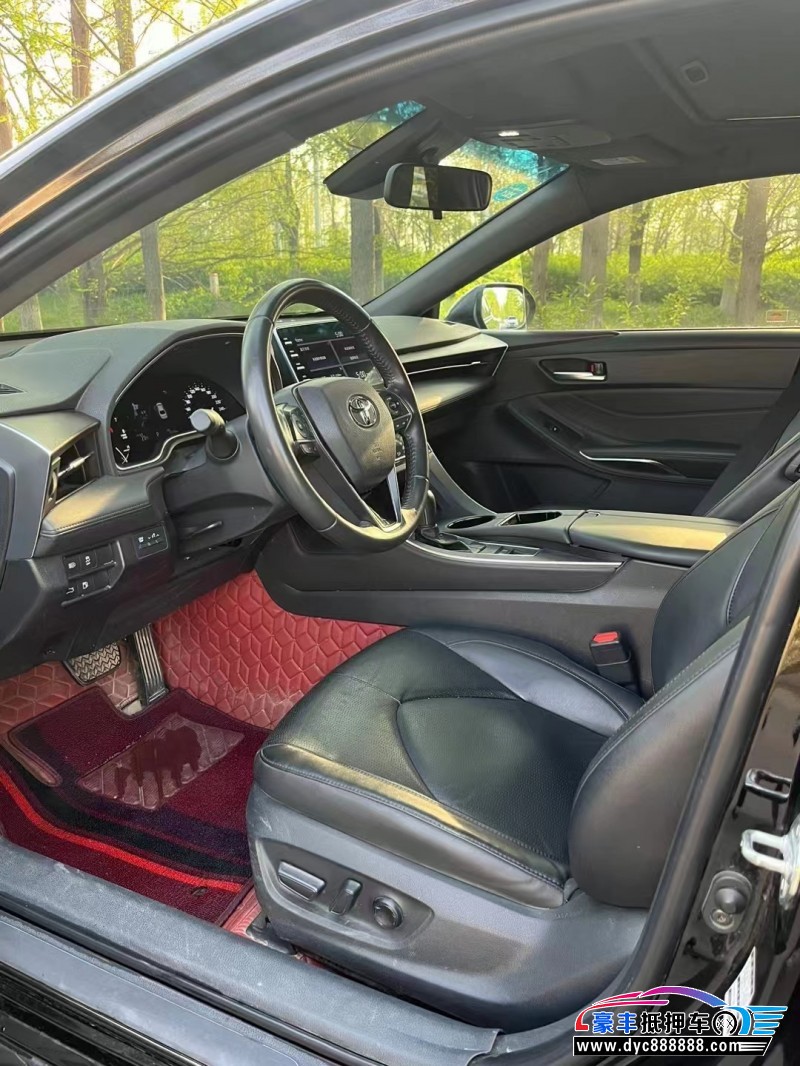 20年丰田亚洲龙轿车抵押车出售