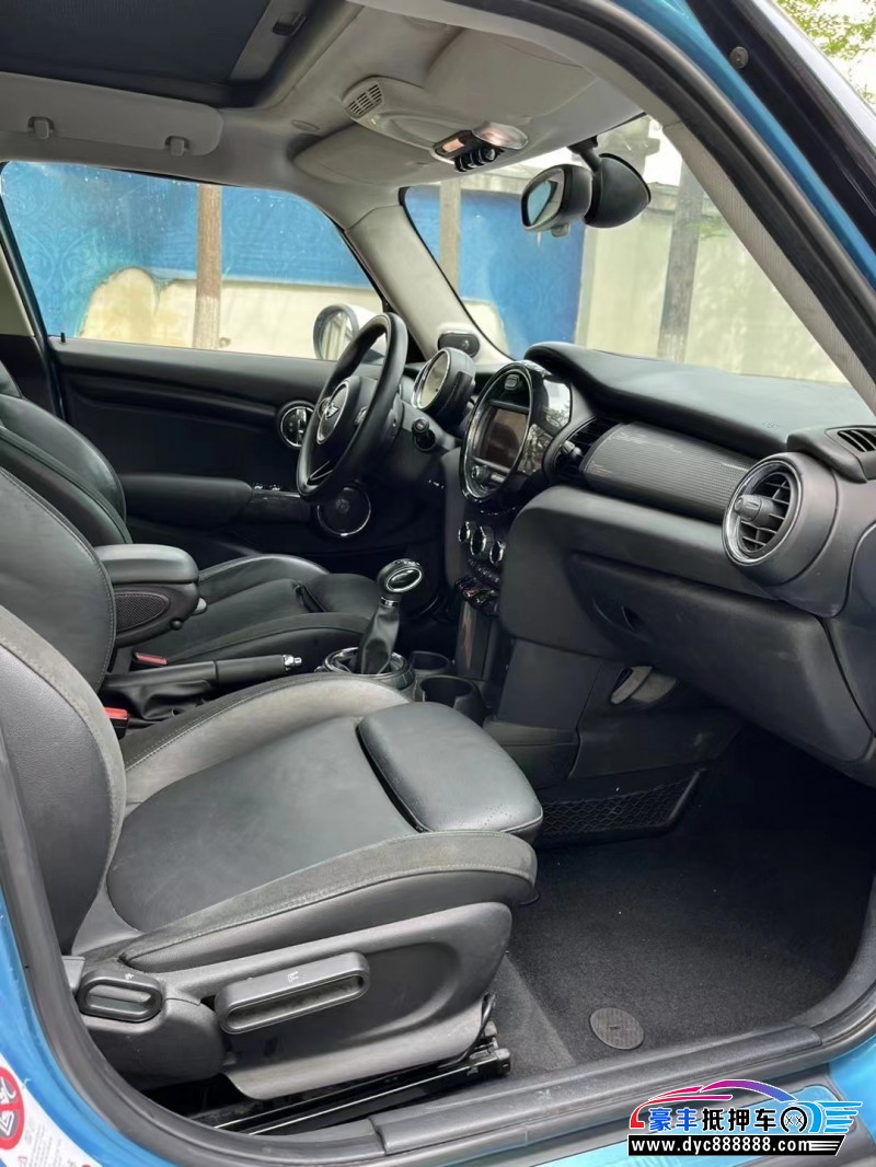 14年宝马MINI轿车抵押车出售