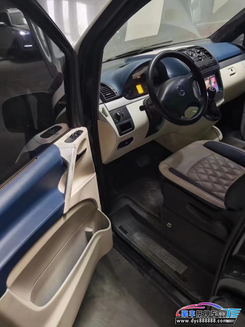 14年奔驰威霆MPV抵押车出售