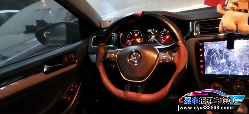 16年大众速腾轿车抵押车出售